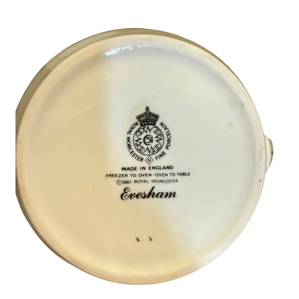 Royal Worcester Evesham Gold Trim 56 Oz Pitcher